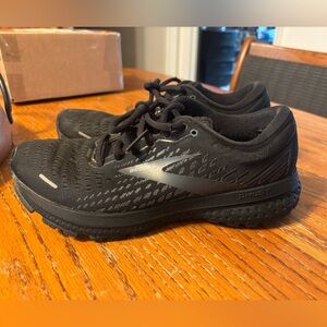 Brooks Ghost 13 Black Athletic Shoes